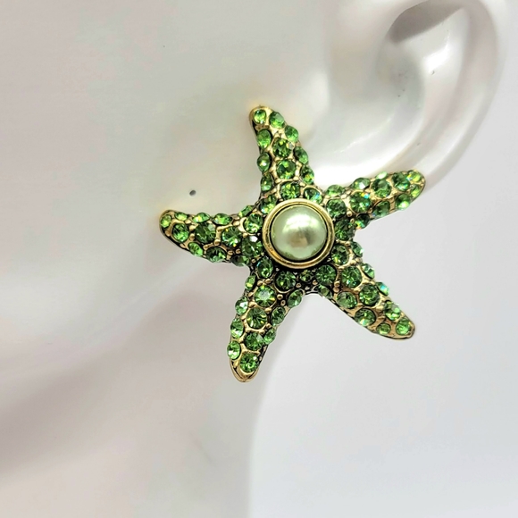 Heidi Daus Peridot Green Swarovski Crystal Starfish Earrings and Necklace Set - Picture 8 of 12
